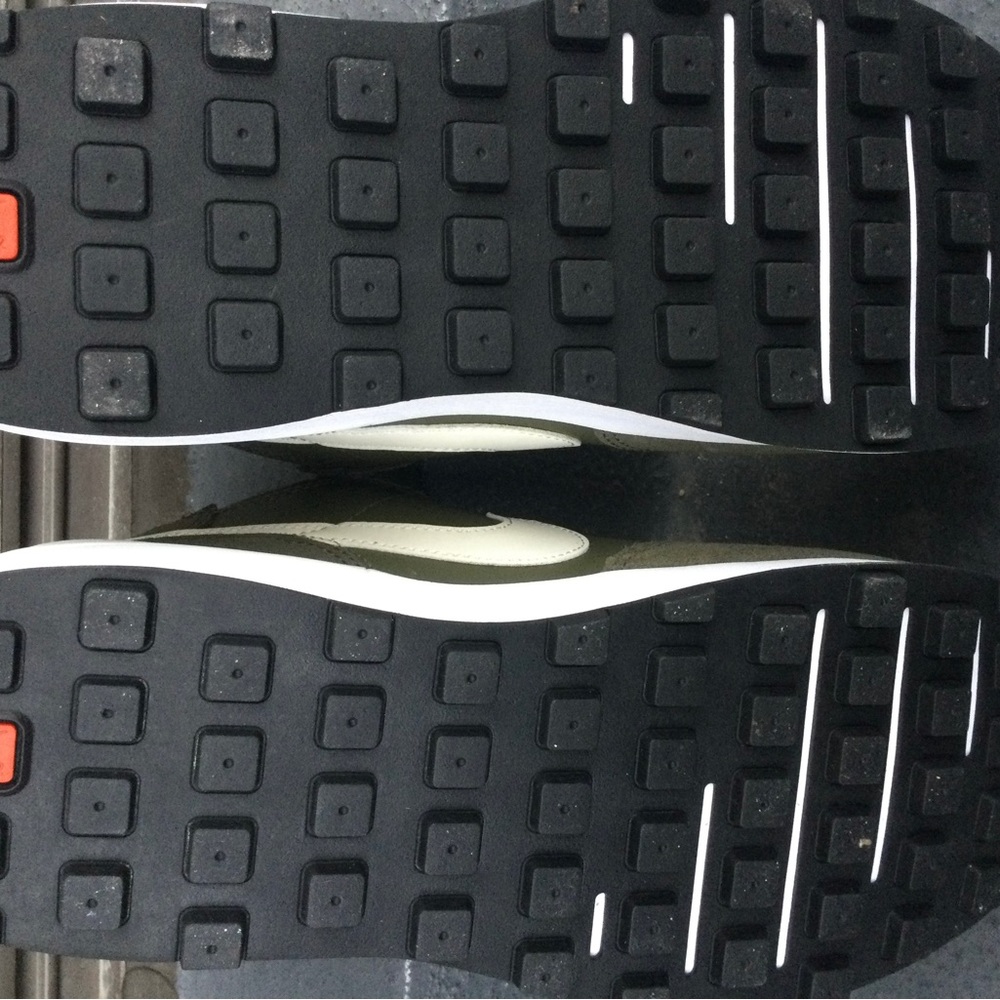 Nike Waffle One Leather in Olive- Size 12.5 M - Picture 5 of 9